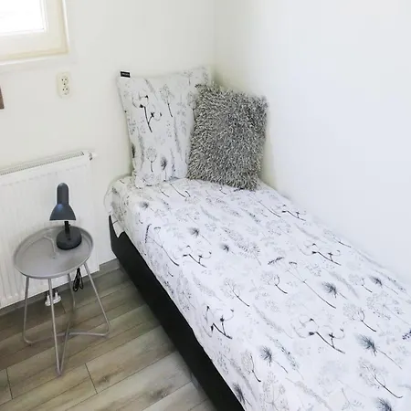 Dog Friendly Chalet Kaatsheuvel